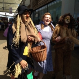 Costume Characters Wizard Of Oz Shopping Entertainment